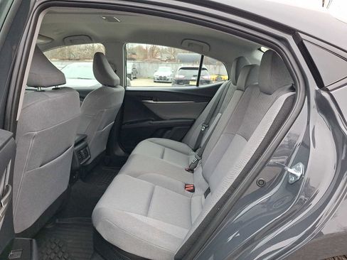 Used 2025 Toyota Camry LE w/ Convenience Package image 10
