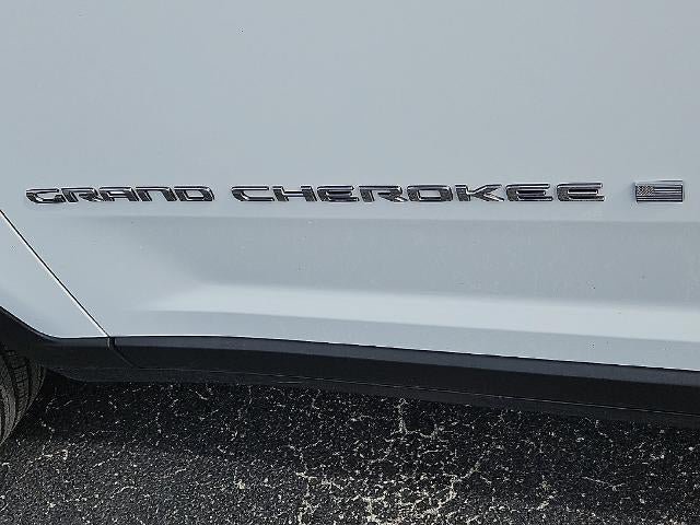 Used 2022 Jeep Grand Cherokee L Limited RWD image 14