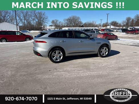 Used 2017 Jaguar F-PACE R-Sport image 8