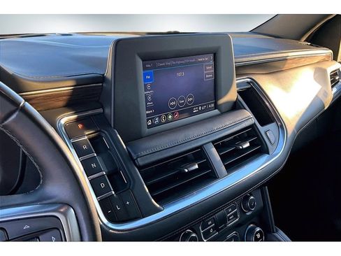 Used 2024 Chevrolet Suburban LS image 9