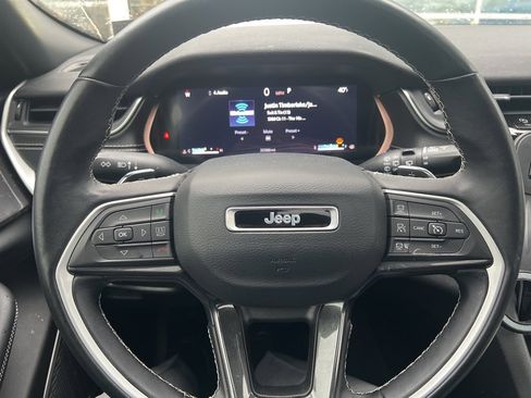 Used 2022 Jeep Grand Cherokee L Laredo image 8