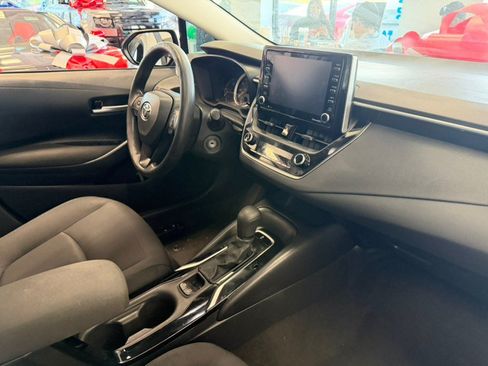 Used 2021 Toyota Corolla LE FWD image 28