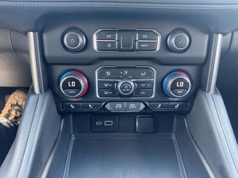 Used 2024 Chevrolet Tahoe LT AWD/4WD image 24