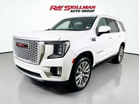 Used 2021 GMC Yukon Denali w/ Denali Premium Package AWD/4WD image 3