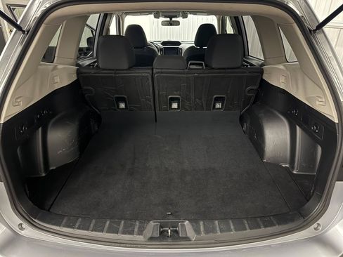 Used 2021 Subaru Forester AWD/4WD image 9