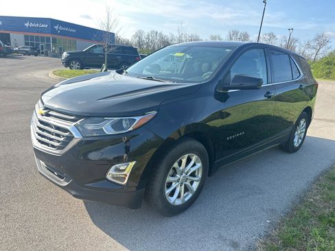 Used 2018 Chevrolet Equinox LT image 2