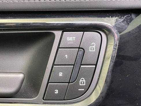 Used 2025 Porsche Panamera GTS image 35