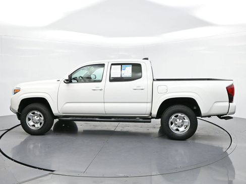 Used 2023 Toyota Tacoma SR AWD/4WD image 4