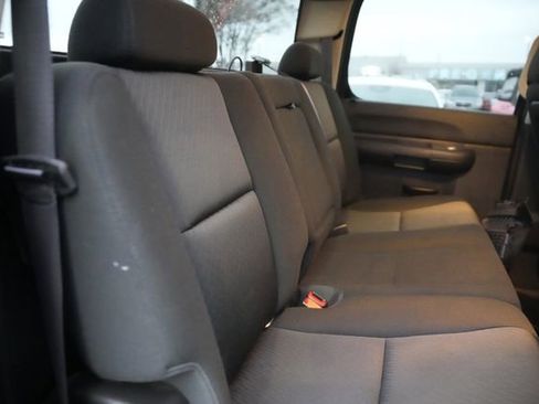 Used 2014 GMC Sierra 2500 SLE w/ SLE Preferred Package image 16