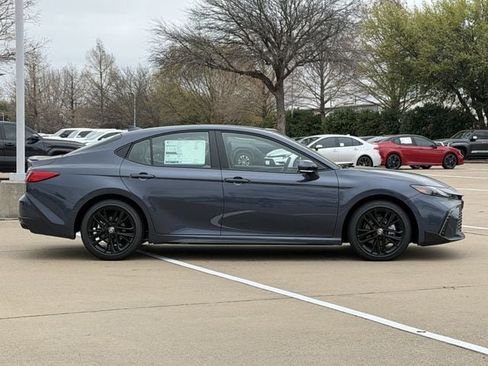 New 2026 Toyota Camry SE image 3