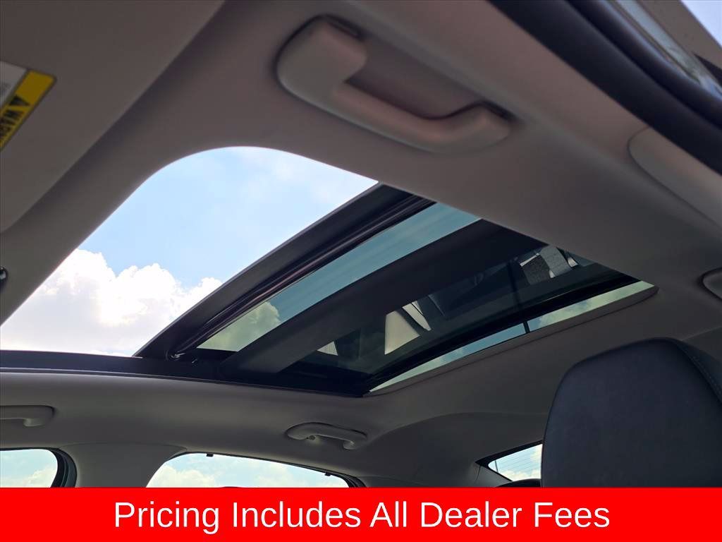 Used 2023 Hyundai Sonata Limited w/ Cargo Package FWD image 13
