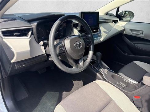 Certified 2025 Toyota Corolla LE FWD image 9