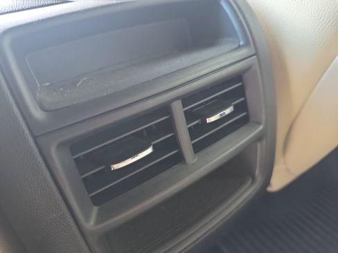 Used 2018 Cadillac XT5 FWD image 22
