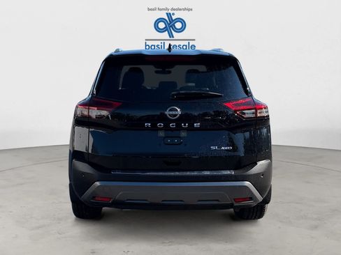 Used 2023 Nissan Rogue SL AWD/4WD image 5
