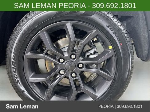 New 2025 Jeep Grand Cherokee Limited image 32