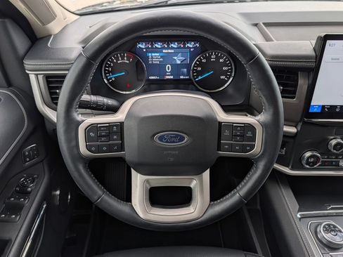 Certified 2022 Ford Expedition XLT RWD image 16