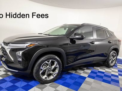 Used 2025 Chevrolet Trax LT