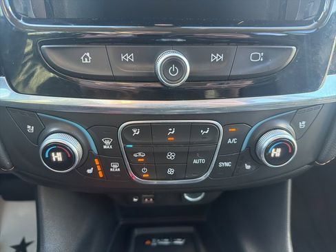 Used 2021 Chevrolet Traverse Premier image 20