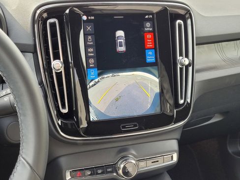 Certified 2023 Volvo XC40 Recharge Ultimate image 24