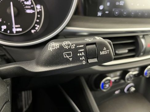 Used 2023 Alfa Romeo Stelvio Ti image 24