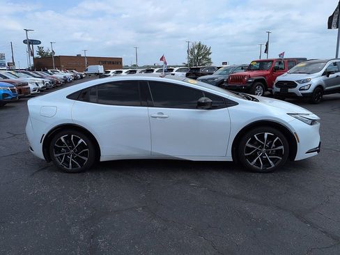 Used 2024 Toyota Prius Prime Premium w/ Advanced Technology Package FWD image 2