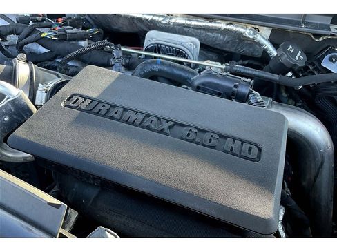 Used 2024 Chevrolet Silverado 3500 High Country w/ High Country Premium Package image 33