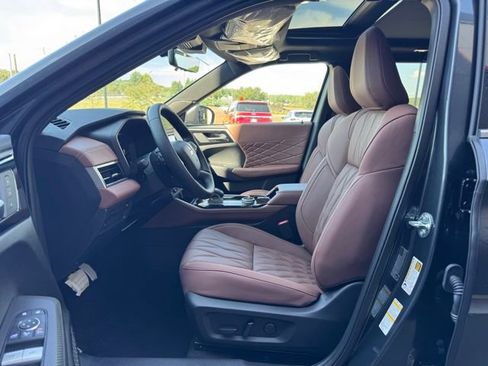 New 2025 Mitsubishi Outlander SEL image 18