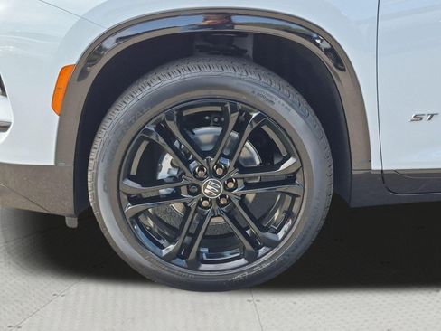 New 2026 Buick Enclave Sport Touring w/ Power Package FWD image 34