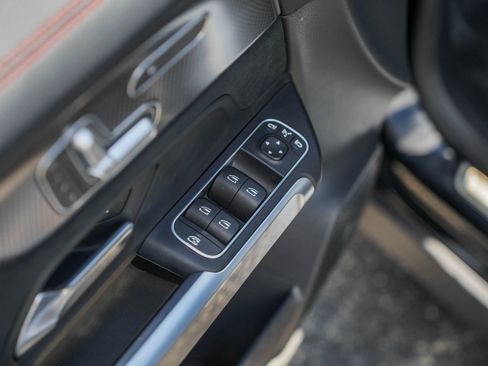 Used 2023 Mercedes-Benz EQB 250+ image 10