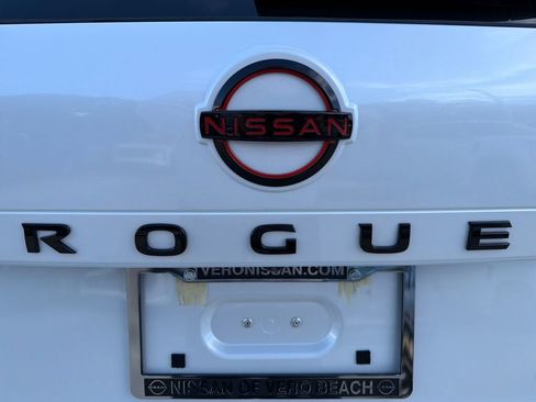 Used 2026 Nissan Rogue SV AWD/4WD image 11