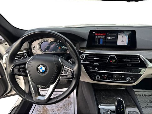 Used 2019 BMW 530i xDrive w/ Convenience Package image 25