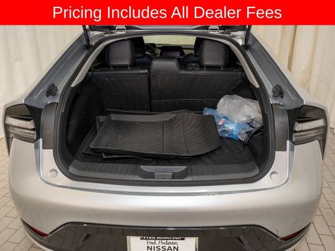Used 2025 Toyota Prius Plug-In Hybrid FWD image 5