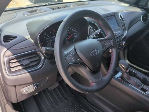 Used 2023 Chevrolet Equinox RS FWD image 10