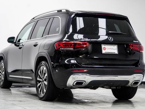 Used 2022 Mercedes-Benz GLB 250 4MATIC w/ Premium Package Lite image 11