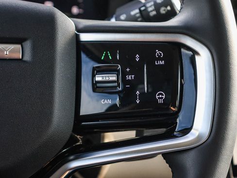 Used 2024 Land Rover Discovery Sport S image 37