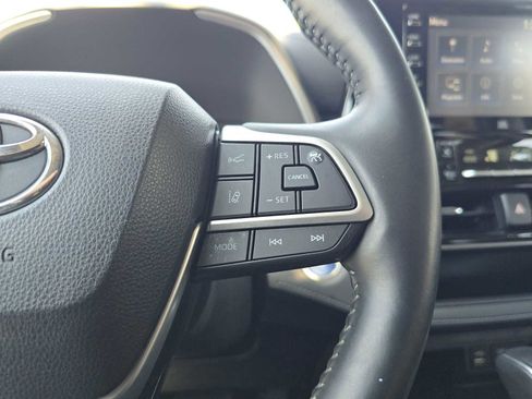 Used 2022 Toyota Highlander Limited FWD image 33