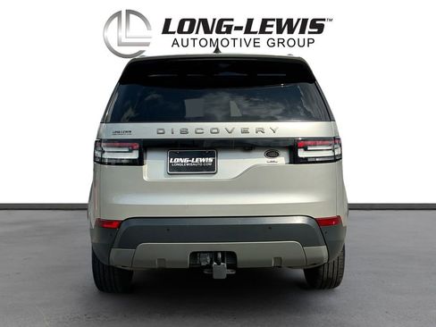 Used 2017 Land Rover Discovery SE image 5