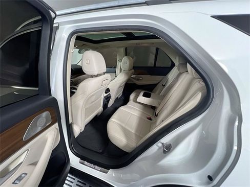 Used 2020 Mercedes-Benz GLE 350 4MATIC w/ Premium Package image 26