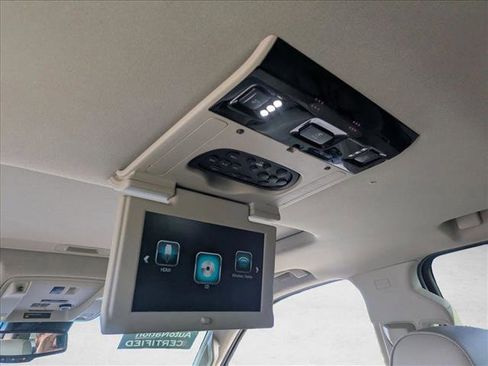 Used 2019 GMC Yukon Denali w/ Denali Ultimate Package image 16