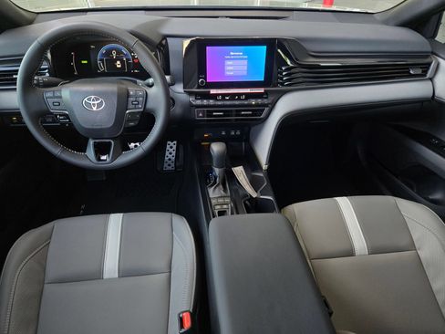 Used 2026 Toyota Camry SE w/ Convenience Package FWD image 12