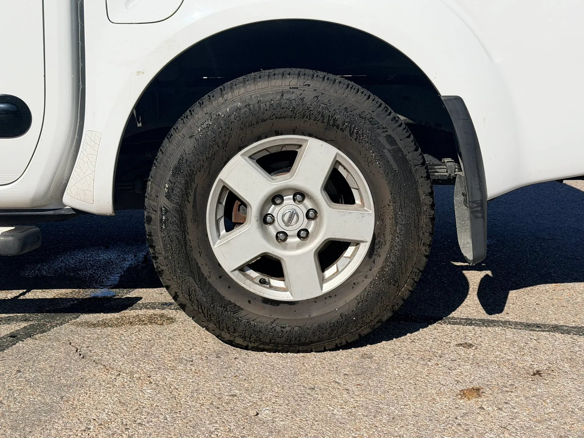 Used 2006 Nissan Frontier SE w/ (P01) Power Pkg RWD image 2