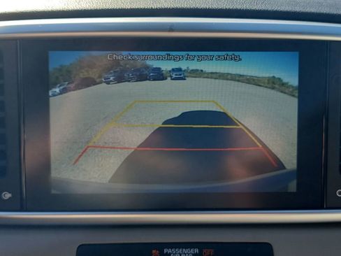 Used 2022 Kia Sportage LX image 18