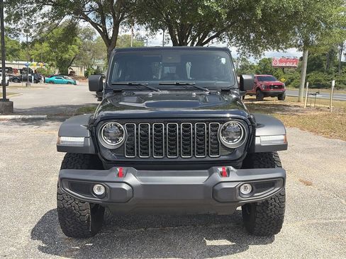Used 2025 Jeep Wrangler Unlimited Rubicon AWD/4WD image 8