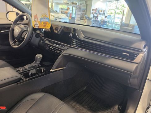Used 2025 Toyota Camry XSE w/ Premium Package AWD/4WD image 14