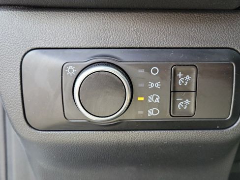 Used 2025 Ford Escape Active FWD image 13