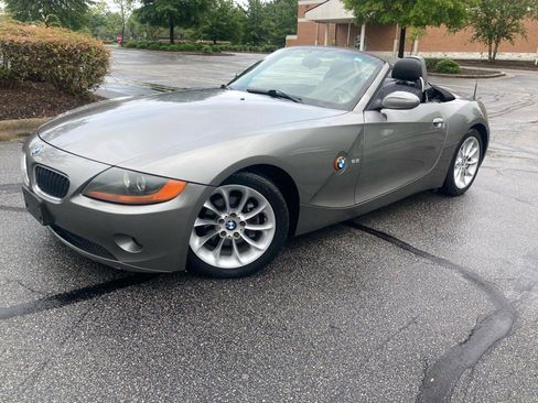 Used 2003 BMW Z4 2.5i image 11