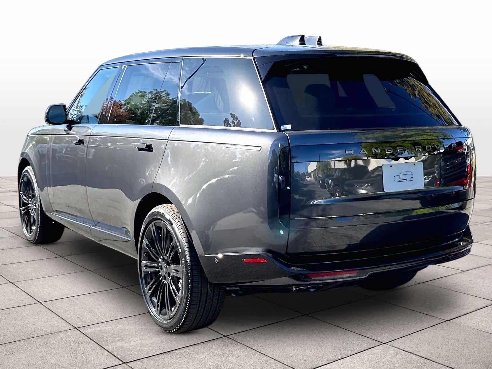 New 2026 Land Rover Range Rover Long Wheelbase SE AWD/4WD image 3