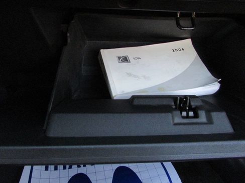 Used 2006 Saturn ION Level 3 w/ Travel Pkg image 25