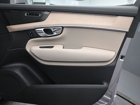 New 2026 Volvo XC90 B6 Ultra w/ Protection Package Premier image 31