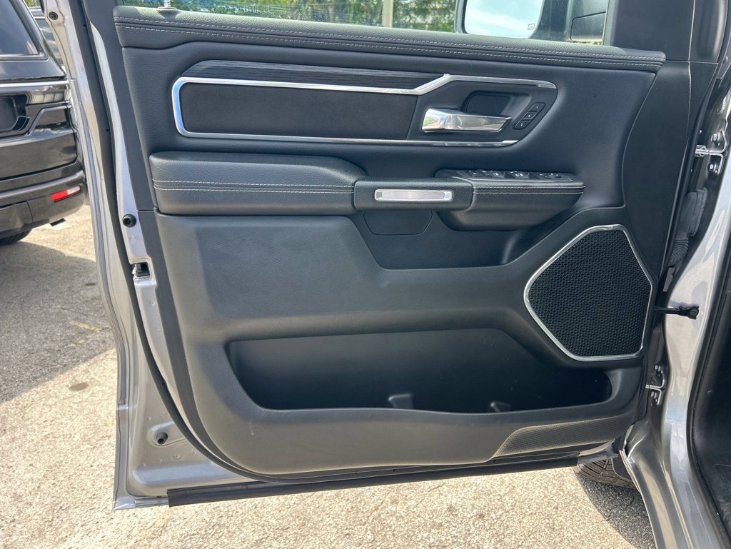 Used 2024 RAM 1500 Laramie RWD image 31